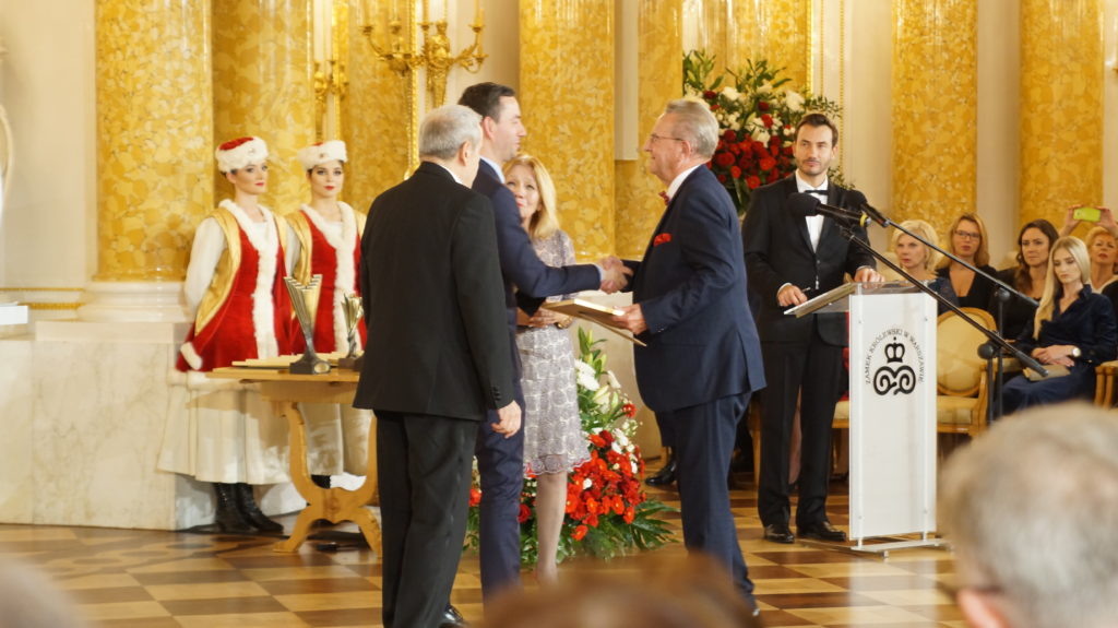 Prezes Czesław Gołębiowski odbiera nagrodę PRO FUTURO 2018 DLA PRZYSZŁOŚCI