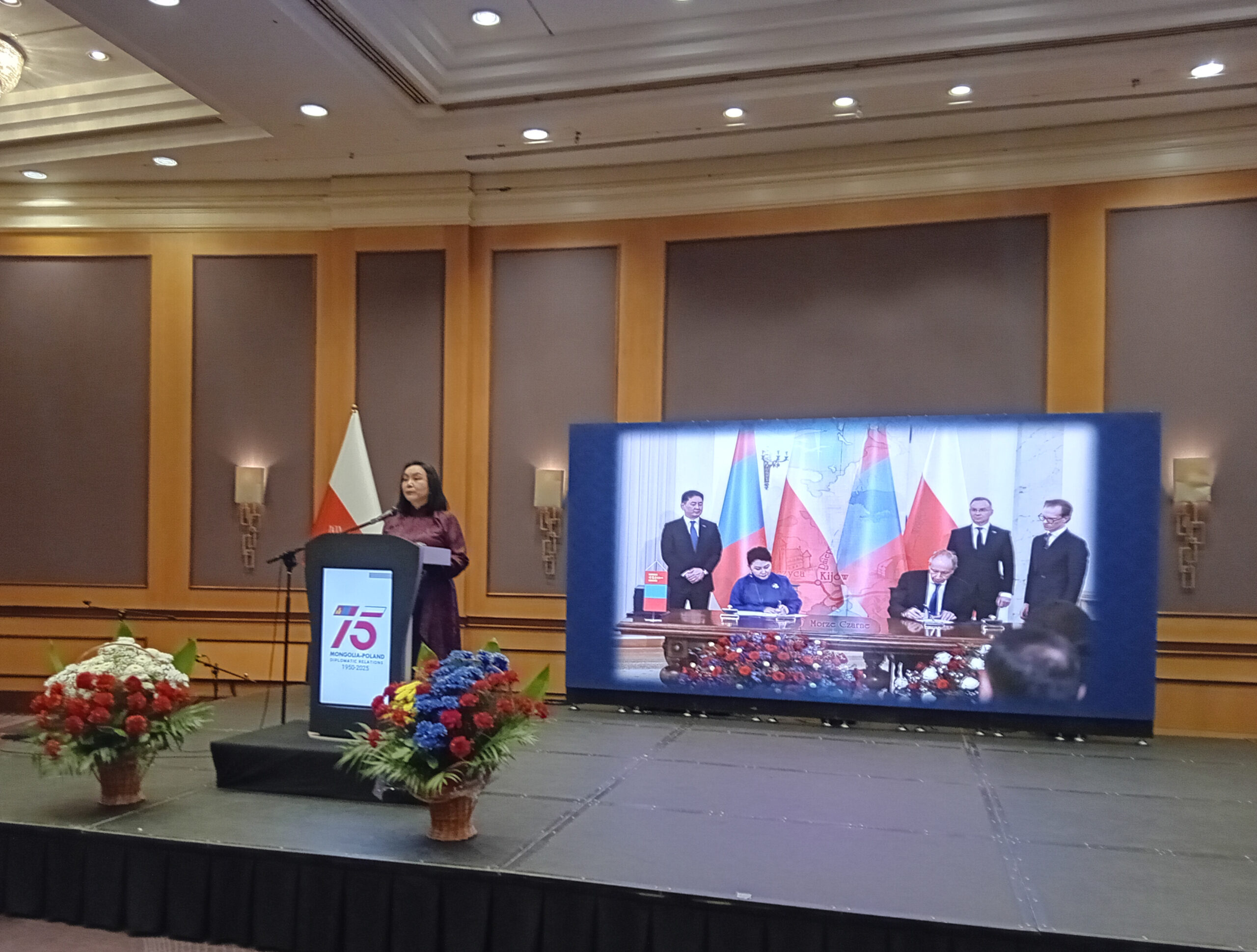 Przemawia Ambasador Mongolii J.E. Pani Oyundari Navaan-Yunden.
