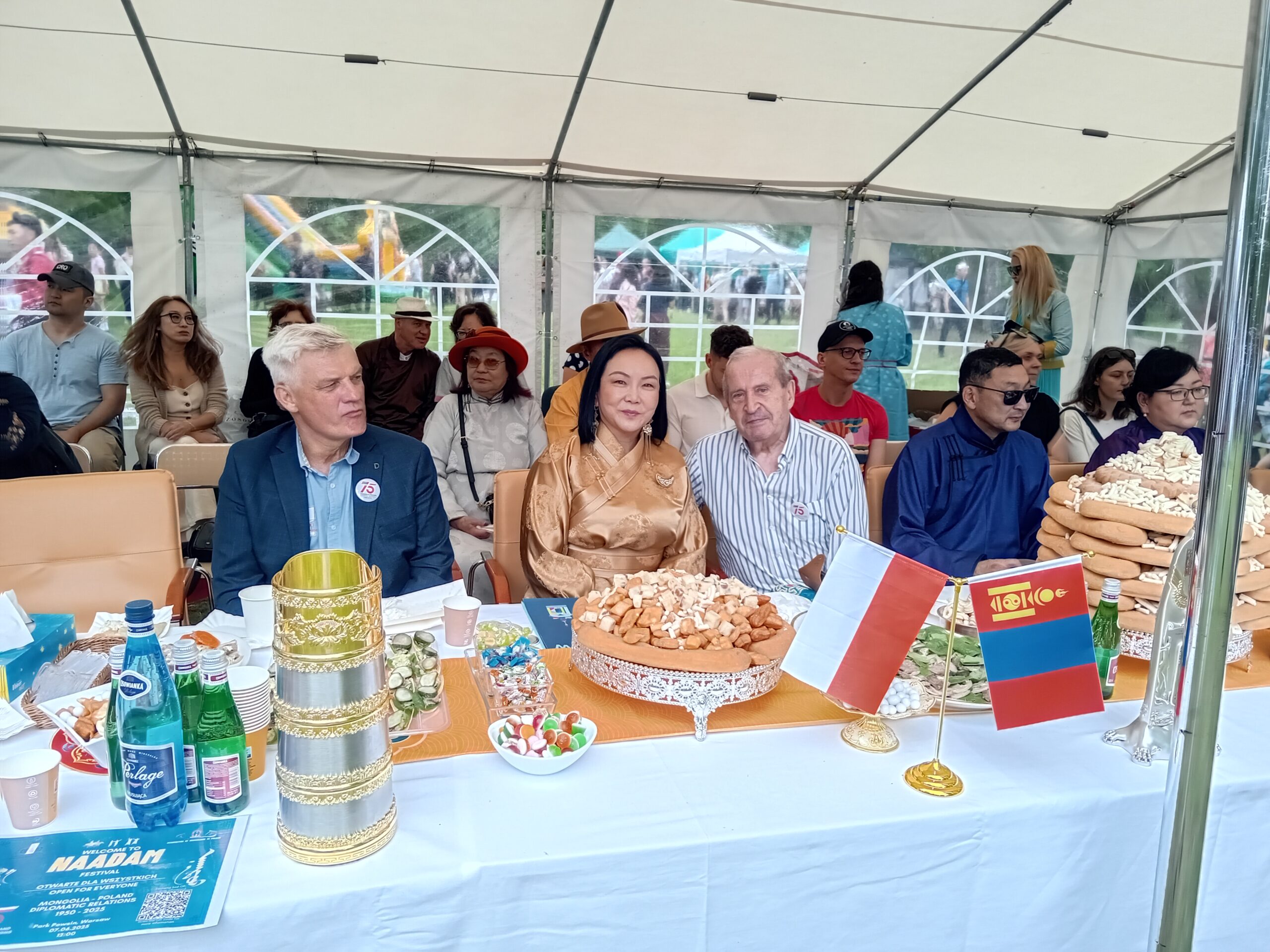 Obchody Święta Narodowego Mongolii "NAADAM" .Ambasador Mongolii J.E. Pani Oyundari Navaan-Yunden i Prezes Europejskiego Klubu Biznesu Polska Pan Janusz Cieślak.